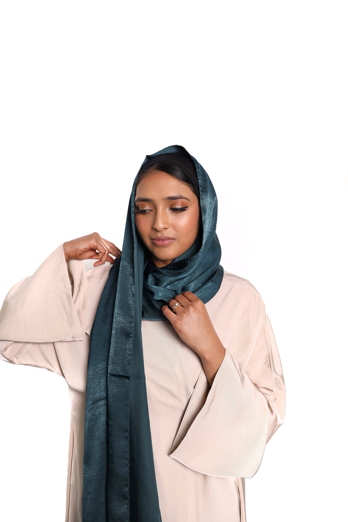 Velvet Satin Hijab (Non-Slip)